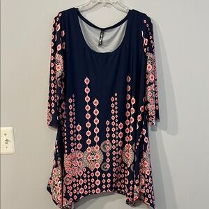 White Mark Navy and Pink Geometric Tunic